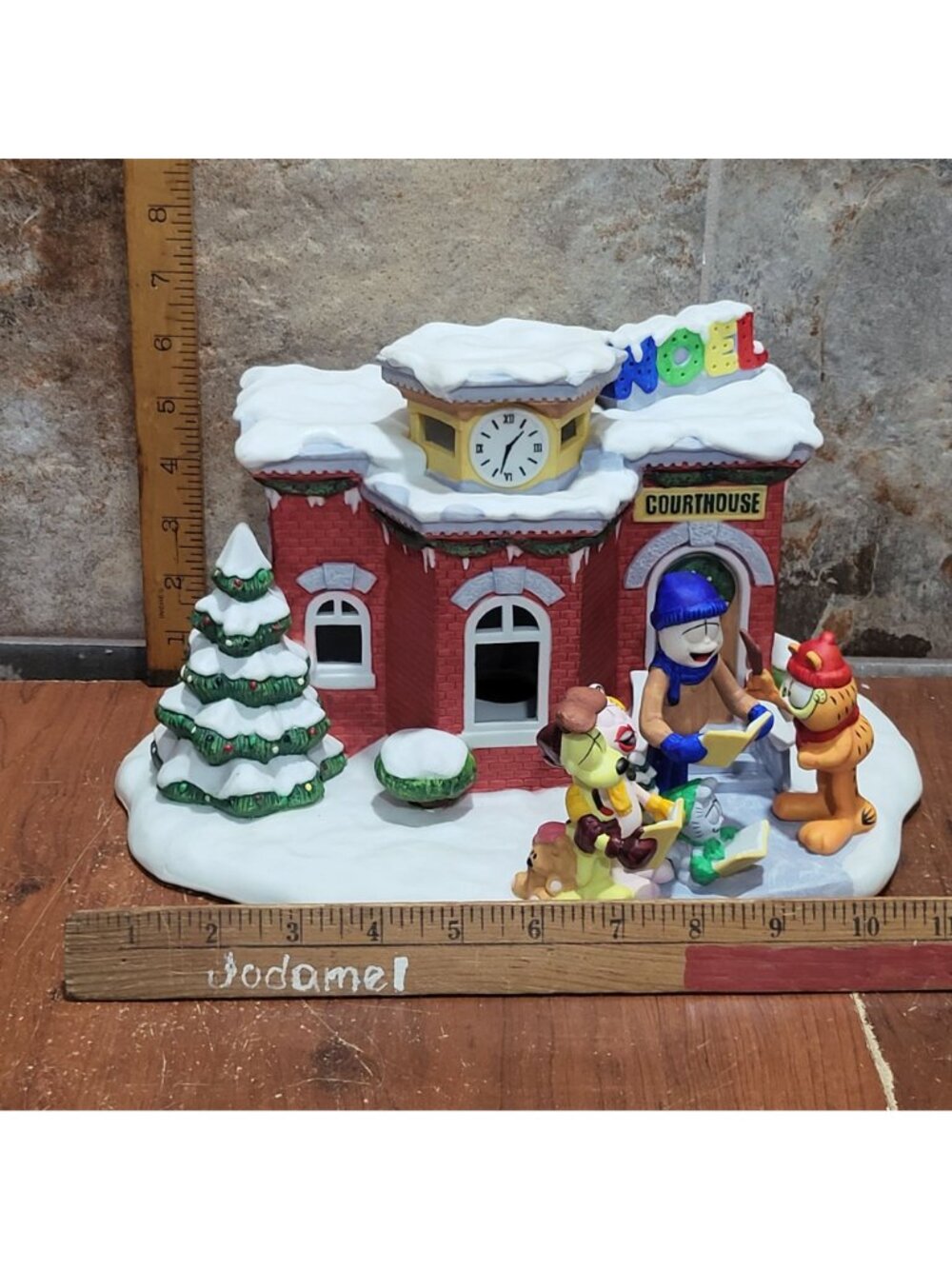 Vintage 1995 Danbury Mint Garfields Christmas Village The Court House Lighted NI - Picture 9 of 11
